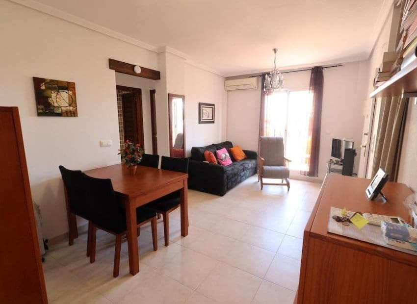 2 slaapkamer Appartement te koop in Torrevieja met zwembad garage - € 210.000 (Ref: 10099016)