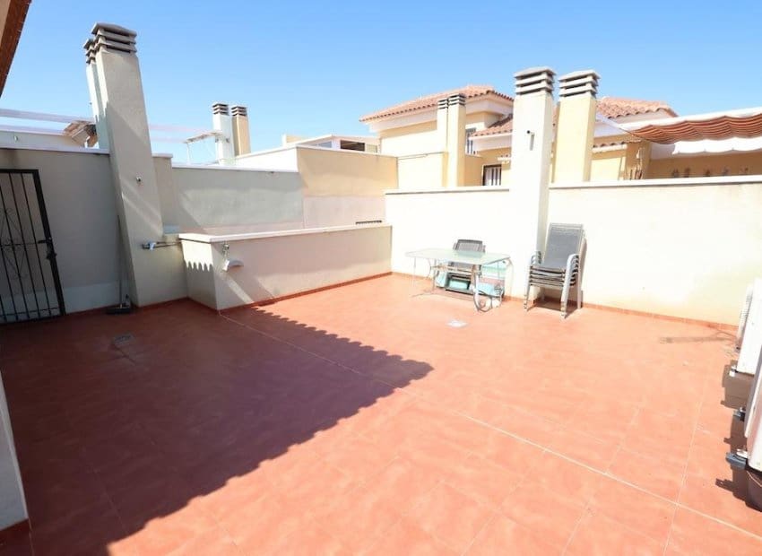 2 slaapkamer Appartement te koop in Torrevieja met zwembad garage - € 210.000 (Ref: 10099016)