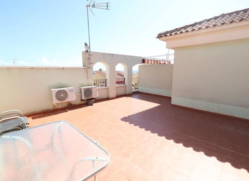 2 slaapkamer Appartement te koop in Torrevieja met zwembad garage - € 210.000 (Ref: 10099016)