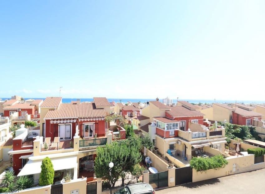 2 slaapkamer Appartement te koop in Torrevieja met zwembad garage - € 210.000 (Ref: 10099016)