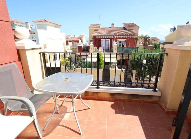 2 soverom Leilighet til salgs i Aguas Nuevas, Torrevieja med svømmebasseng garasje - € 210 000 (Ref: 10099016)