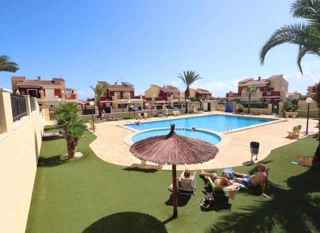 2 soverom Leilighet til salgs i Aguas Nuevas, Torrevieja med svømmebasseng garasje - € 210 000 (Ref: 10099016)