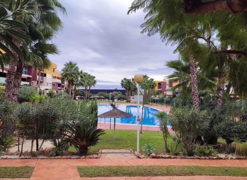 2 makuuhuone Huoneisto myytävänä paikassa Orihuela Costa mukana uima-altaan - 225 000 € (Ref: 10099017)