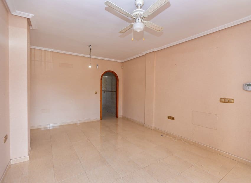 2 makuuhuone Huoneisto myytävänä paikassa Orihuela Costa mukana uima-altaan - 165 000 € (Ref: 10102878)