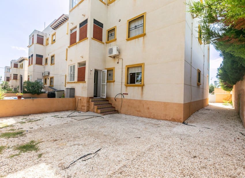 2 makuuhuone Huoneisto myytävänä paikassa Orihuela Costa mukana uima-altaan - 165 000 € (Ref: 10102878)