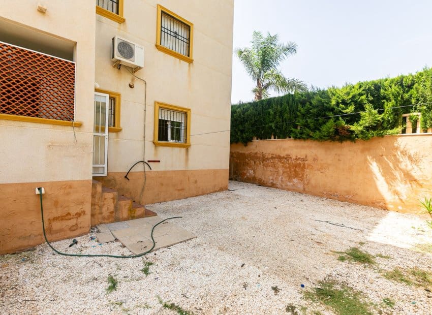 2 makuuhuone Huoneisto myytävänä paikassa Orihuela Costa mukana uima-altaan - 165 000 € (Ref: 10102878)