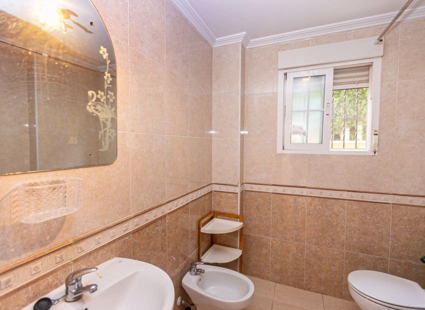 2 makuuhuone Huoneisto myytävänä paikassa Orihuela Costa mukana uima-altaan - 165 000 € (Ref: 10102878)
