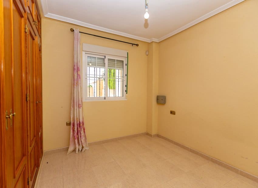 2 makuuhuone Huoneisto myytävänä paikassa Orihuela Costa mukana uima-altaan - 165 000 € (Ref: 10102878)