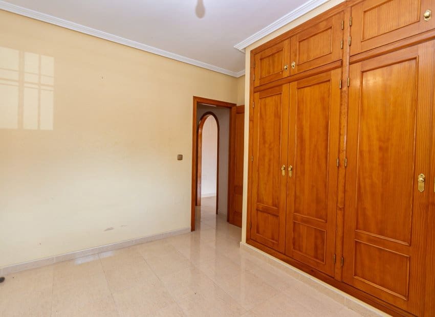 2 makuuhuone Huoneisto myytävänä paikassa Orihuela Costa mukana uima-altaan - 165 000 € (Ref: 10102878)