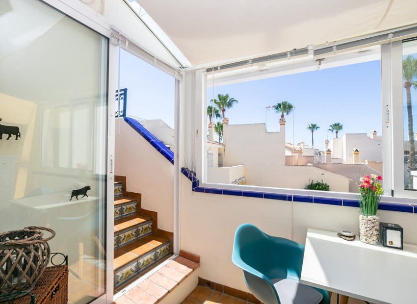 Apartamento de 2 habitaciones en Playa Flamenca en venta con piscina - 249.000 € (Ref: 10102879)