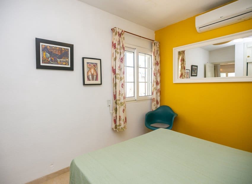 Apartamento de 2 habitaciones en Playa Flamenca en venta con piscina - 249.000 € (Ref: 10102879)