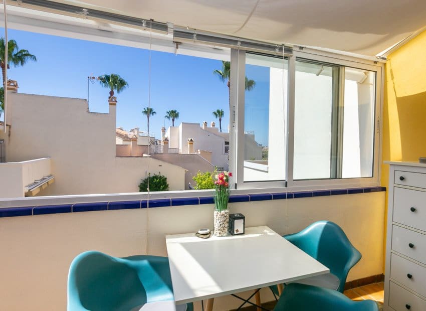 Apartamento de 2 habitaciones en Playa Flamenca en venta con piscina - 249.000 € (Ref: 10102879)