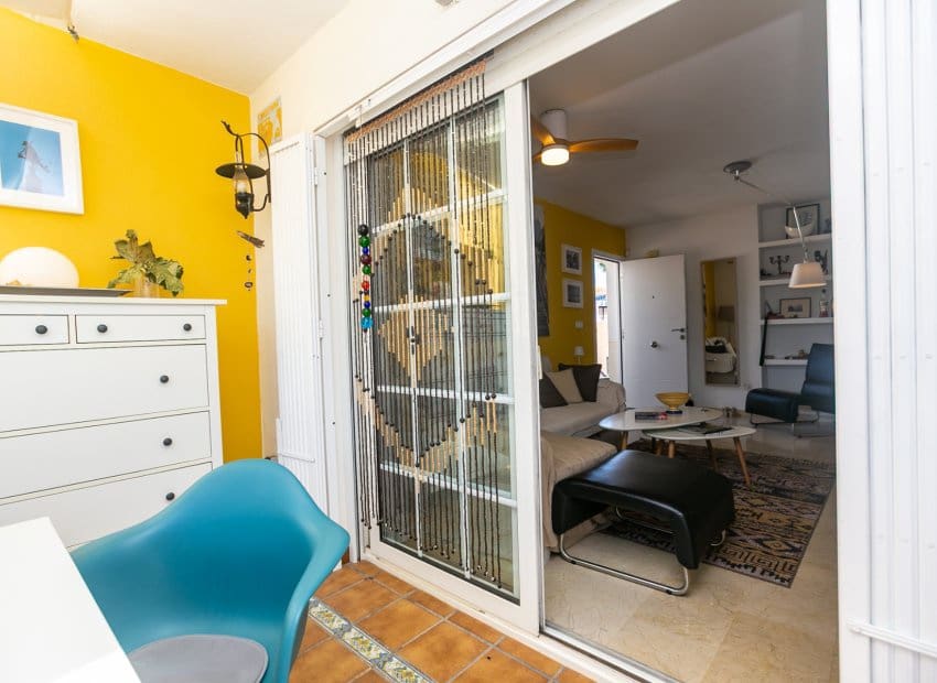 Apartamento de 2 habitaciones en Playa Flamenca en venta con piscina - 249.000 € (Ref: 10102879)