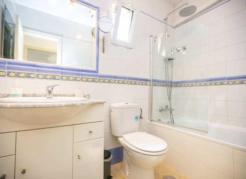Apartamento de 2 habitaciones en Playa Flamenca en venta con piscina - 249.000 € (Ref: 10102879)