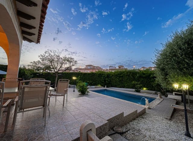 3 sovrum Villa till salu i Playa Flamenca, Orihuela med pool - 529 900 € (Ref: 10102880)