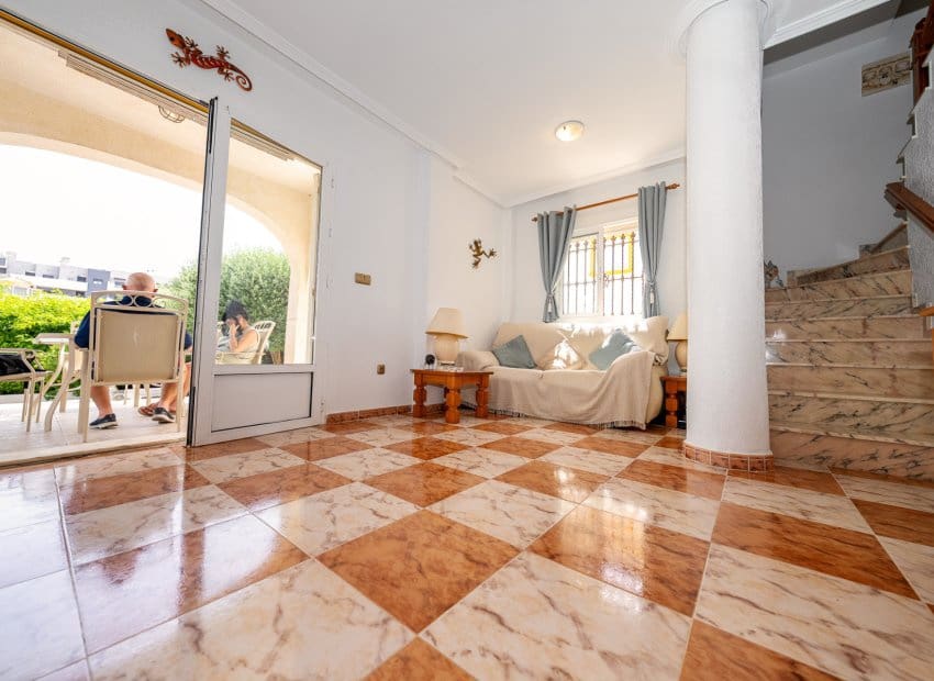 3 sovrum Villa till salu i Playa Flamenca med pool - 529 900 € (Ref: 10102880)
