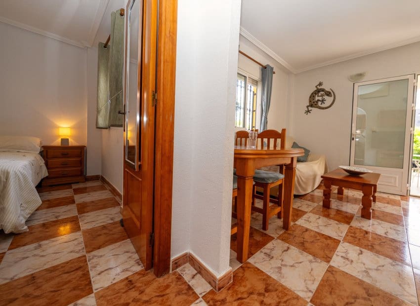 3 sovrum Villa till salu i Playa Flamenca med pool - 529 900 € (Ref: 10102880)