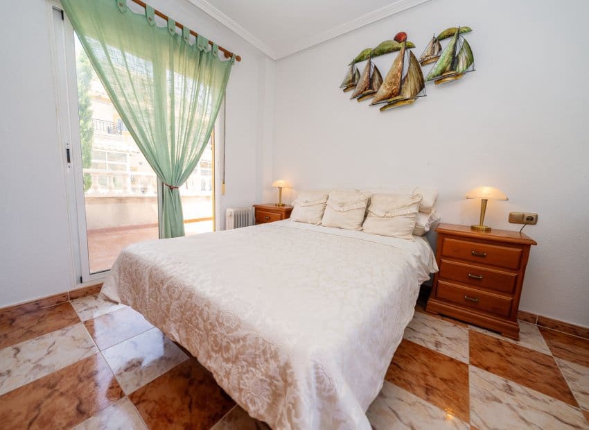 3 sovrum Villa till salu i Playa Flamenca med pool - 529 900 € (Ref: 10102880)