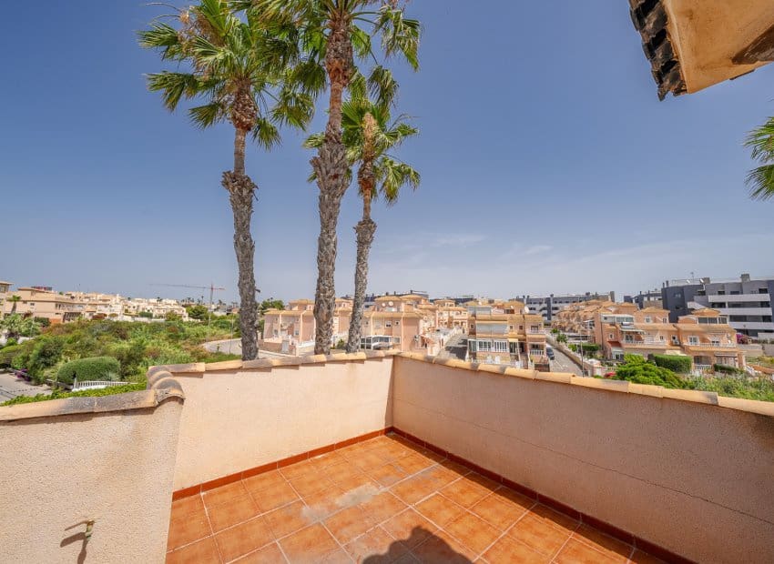 3 sovrum Villa till salu i Playa Flamenca med pool - 529 900 € (Ref: 10102880)