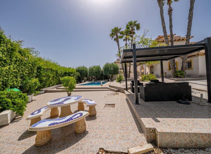 3 sovrum Villa till salu i Playa Flamenca med pool - 529 900 € (Ref: 10102880)