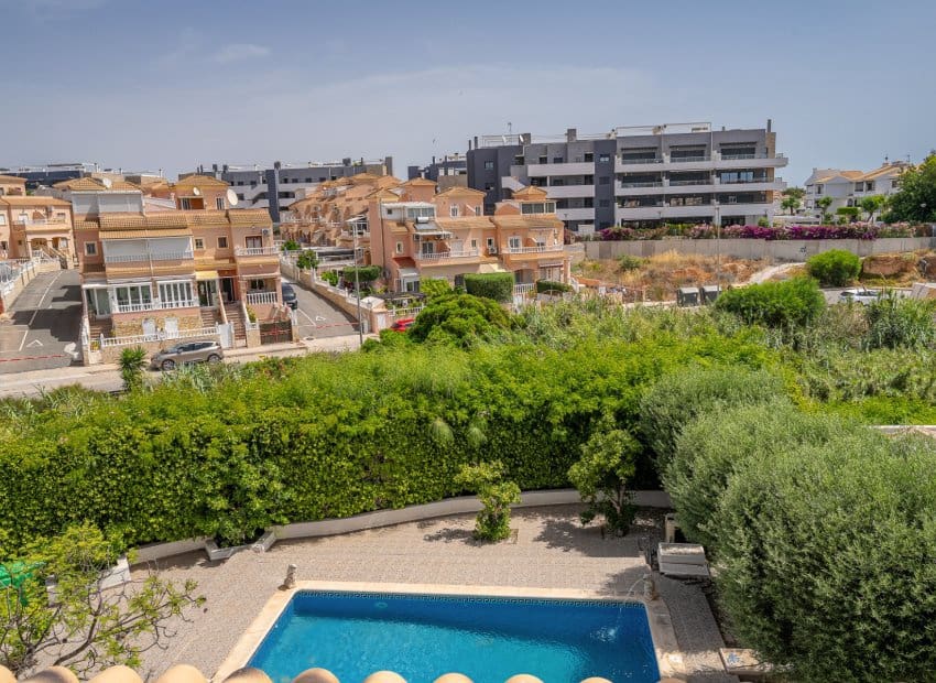 3 sovrum Villa till salu i Playa Flamenca med pool - 529 900 € (Ref: 10102880)