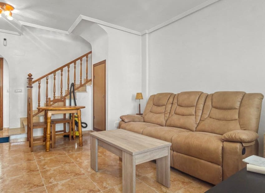 2 soveværelse Byhus til salg i Torrevieja med swimmingpool garage - € 159.500 (Ref: 10102881)