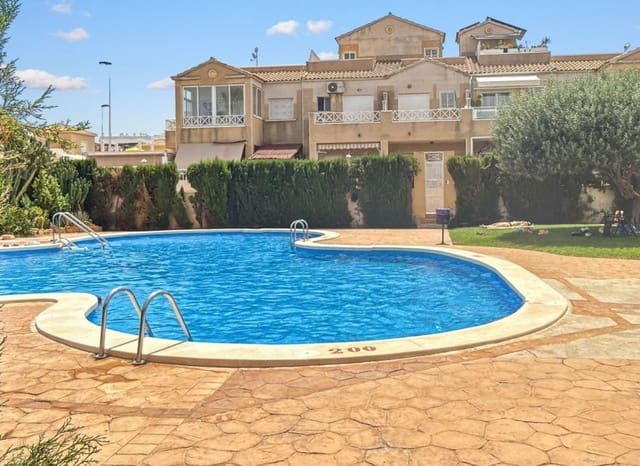 2 soveværelse Byhus til salg i Parque Acuático - Sector 25, Torrevieja med swimmingpool - € 159.500 (Ref: 10102881)