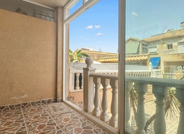 2 soveværelse Byhus til salg i Parque Acuático - Sector 25, Torrevieja med swimmingpool - € 159.500 (Ref: 10102881)