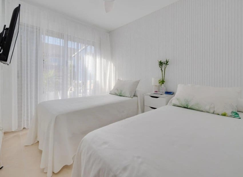 3 slaapkamer Appartement te koop in Torrevieja met zwembad garage - € 329.000 (Ref: 10102882)