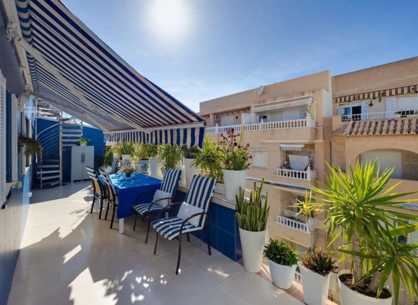 3 slaapkamer Appartement te koop in Torrevieja met zwembad garage - € 329.000 (Ref: 10102882)