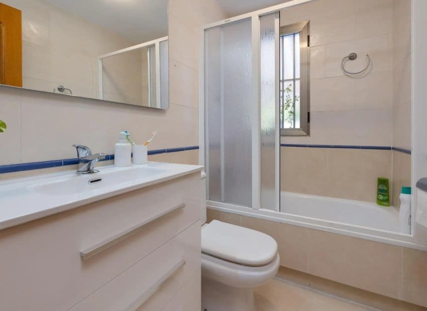 3 slaapkamer Appartement te koop in Torrevieja met zwembad garage - € 329.000 (Ref: 10102882)