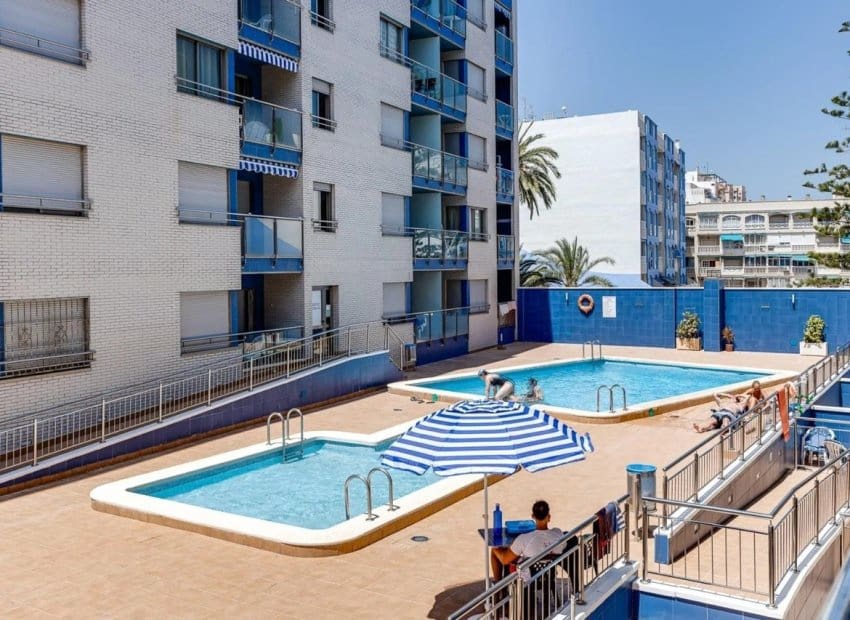 3 slaapkamer Appartement te koop in Torrevieja met zwembad garage - € 329.000 (Ref: 10102882)