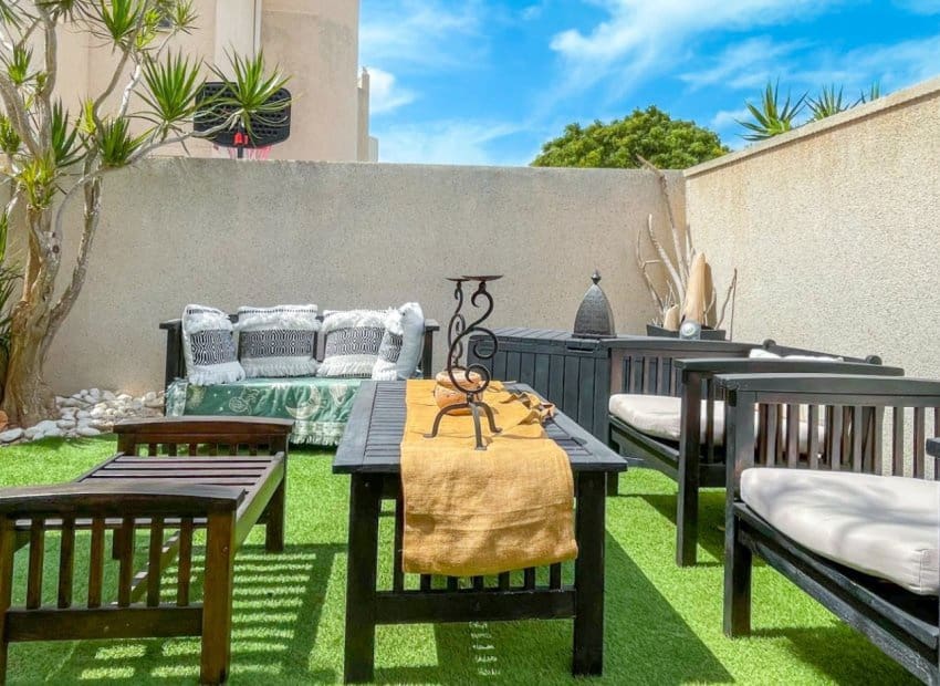 2 chambre Maison de Ville à vendre à Torrevieja avec piscine - 197 900 € (Ref: 10103565)