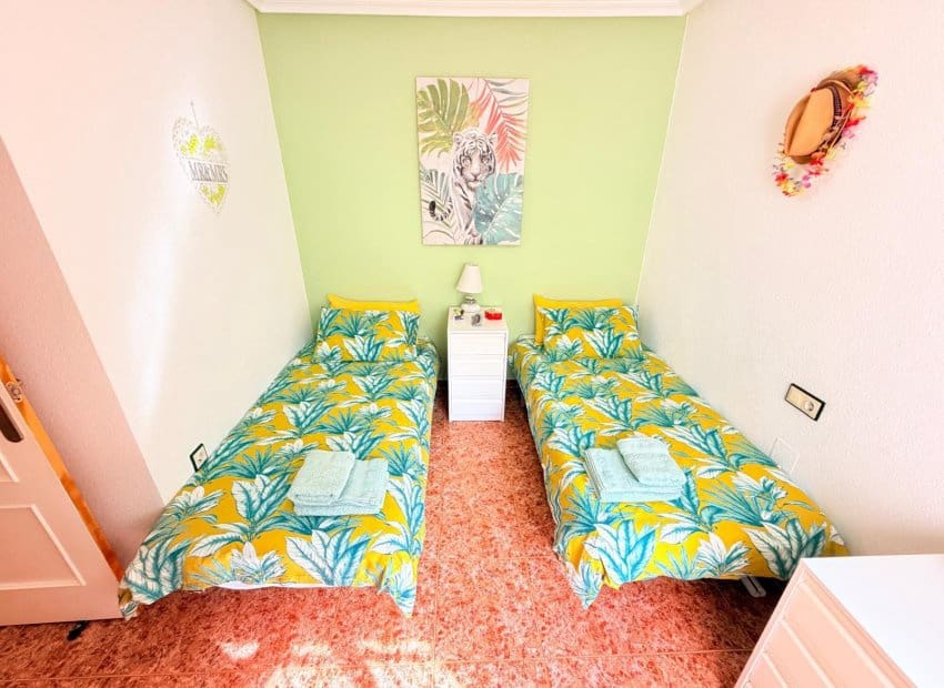 2 bedroom Apartment for sale in Los Montesinos with pool - € 135,000 (Ref: 10112175)