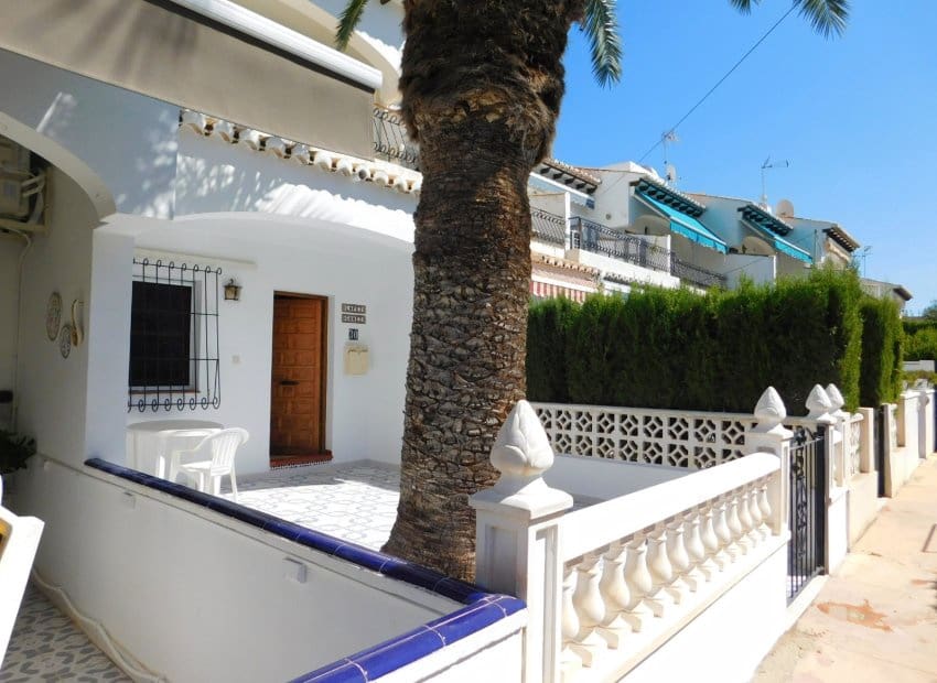 2 slaapkamer Huis te koop in Los Balcones met zwembad - € 198.000 (Ref: 10112177)