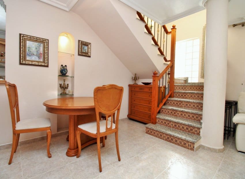 3 bedroom Villa for sale in Villamartin with pool garage - € 369,000 (Ref: 10112179)
