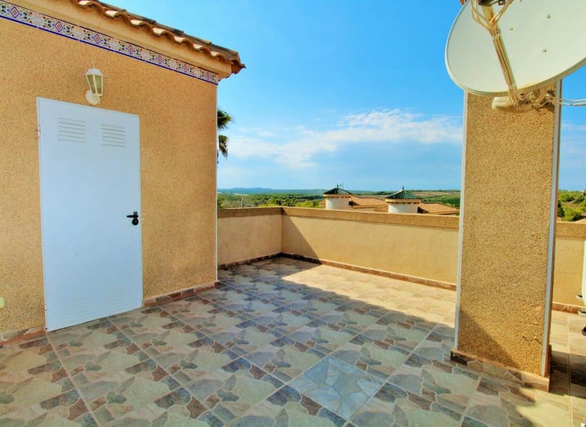 3 bedroom Villa for sale in Villamartin with pool garage - € 369,000 (Ref: 10112179)