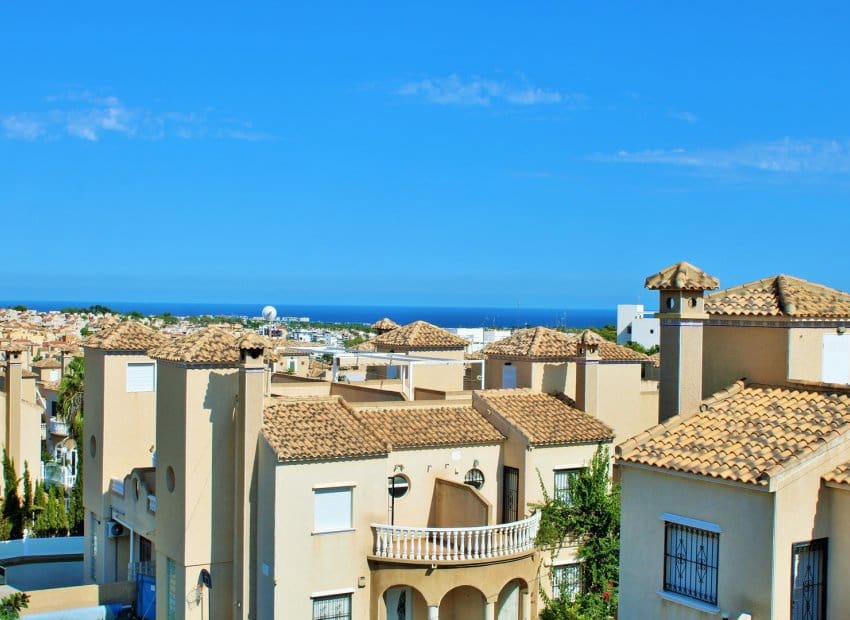 3 bedroom Villa for sale in Villamartin with pool garage - € 369,000 (Ref: 10112179)
