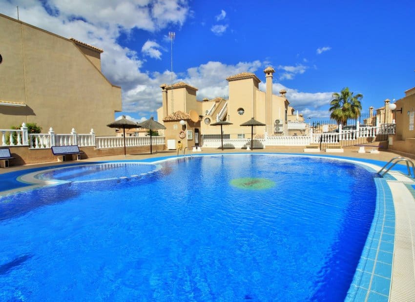 3 bedroom Villa for sale in Villamartin with pool garage - € 369,000 (Ref: 10112179)