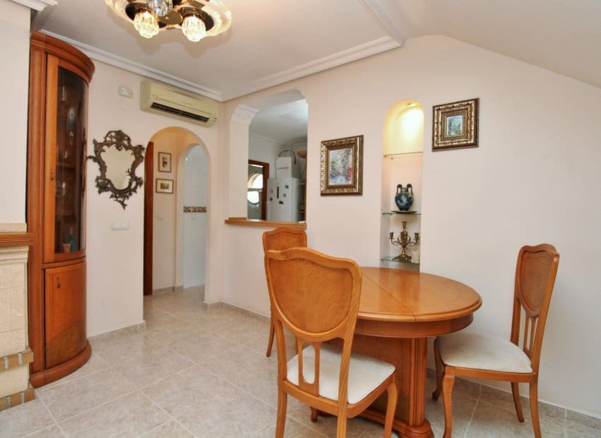 3 bedroom Villa for sale in Villamartin with pool garage - € 369,000 (Ref: 10112179)