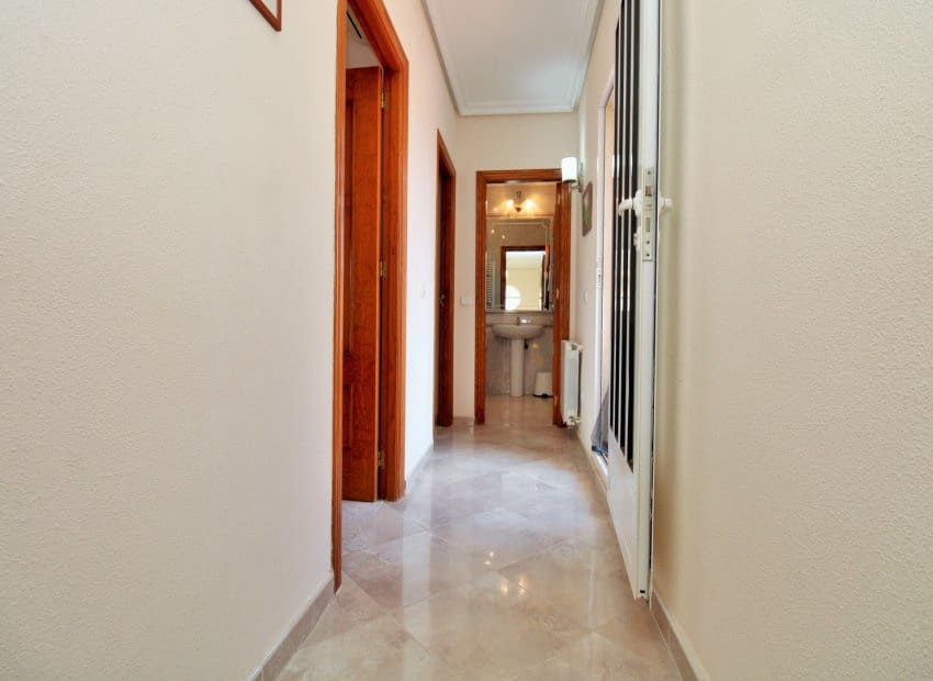 3 bedroom Villa for sale in Villamartin with pool garage - € 369,000 (Ref: 10112179)