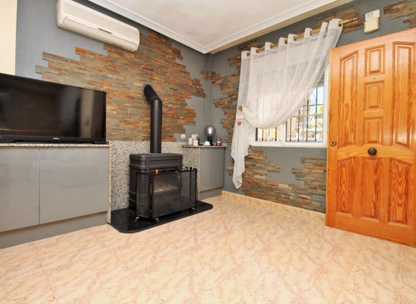 3 chambre Maison de Ville à vendre à Villamartin avec piscine garage - 229 950 € (Ref: 10112180)