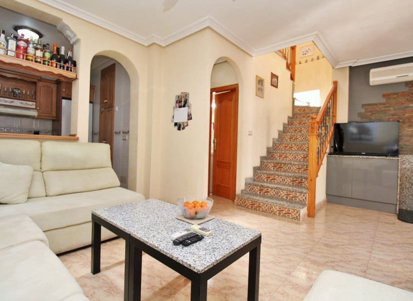 3 chambre Maison de Ville à vendre à Villamartin avec piscine garage - 229 950 € (Ref: 10112180)