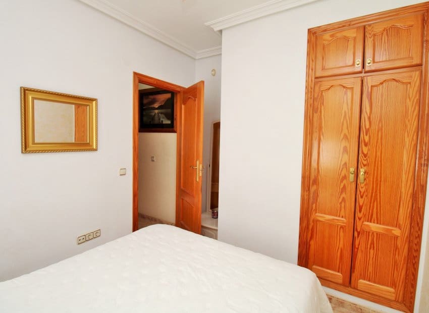 3 chambre Maison de Ville à vendre à Villamartin avec piscine garage - 229 950 € (Ref: 10112180)