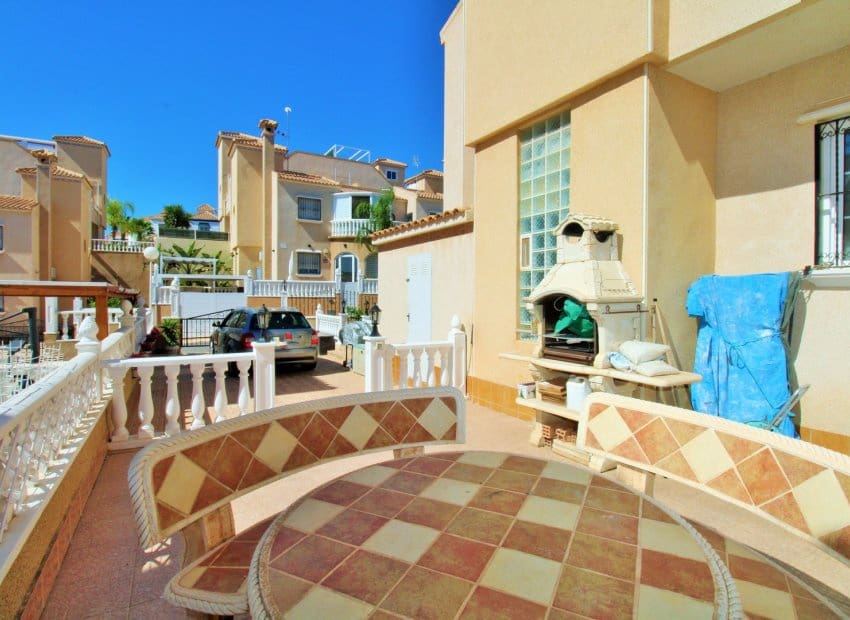 3 chambre Maison de Ville à vendre à Villamartin avec piscine garage - 229 950 € (Ref: 10112180)