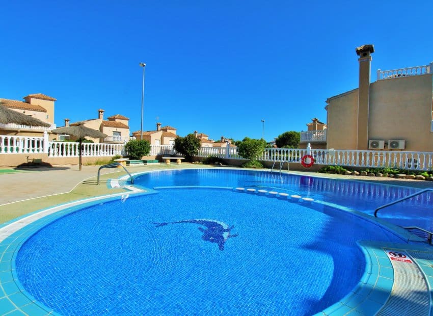 3 chambre Maison de Ville à vendre à Villamartin avec piscine garage - 229 950 € (Ref: 10112180)