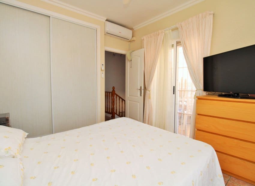 3 makuuhuone Huvila myytävänä paikassa Playa Flamenca mukana uima-altaan 
autotalli - 259 950 € (Ref: 10112182)