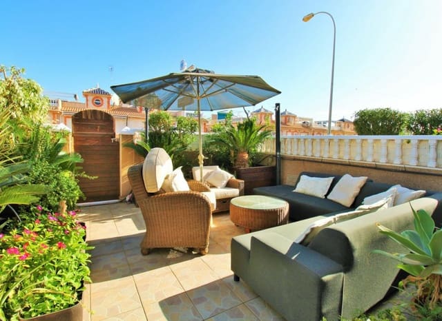 3 makuuhuone Huvila myytävänä paikassa Playa Flamenca, Orihuela mukana uima-altaan 
autotalli - 259 950 € (Ref: 10112182)