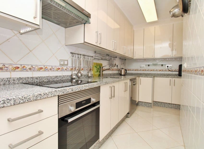 3 makuuhuone Huvila myytävänä paikassa Playa Flamenca mukana uima-altaan 
autotalli - 259 950 € (Ref: 10112182)