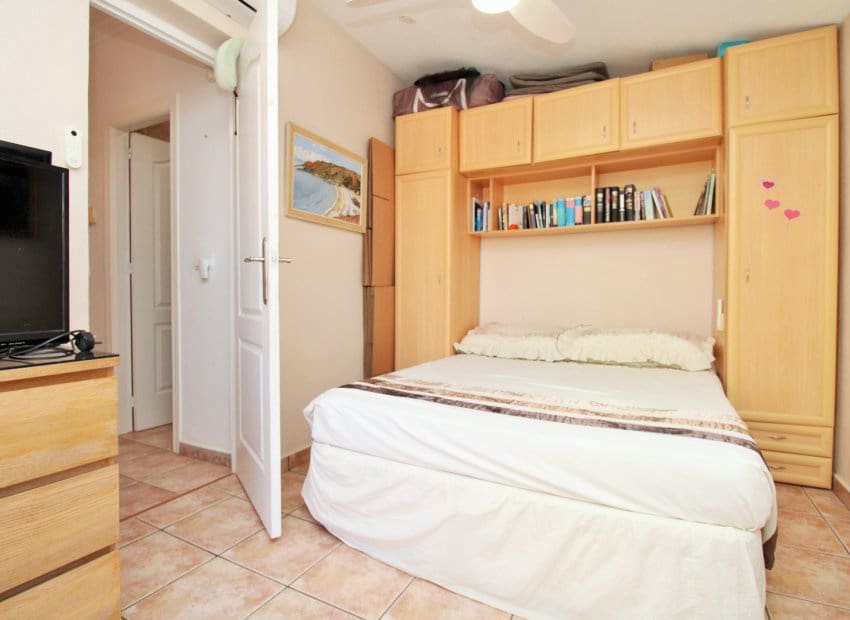 3 makuuhuone Huvila myytävänä paikassa Playa Flamenca mukana uima-altaan 
autotalli - 259 950 € (Ref: 10112182)